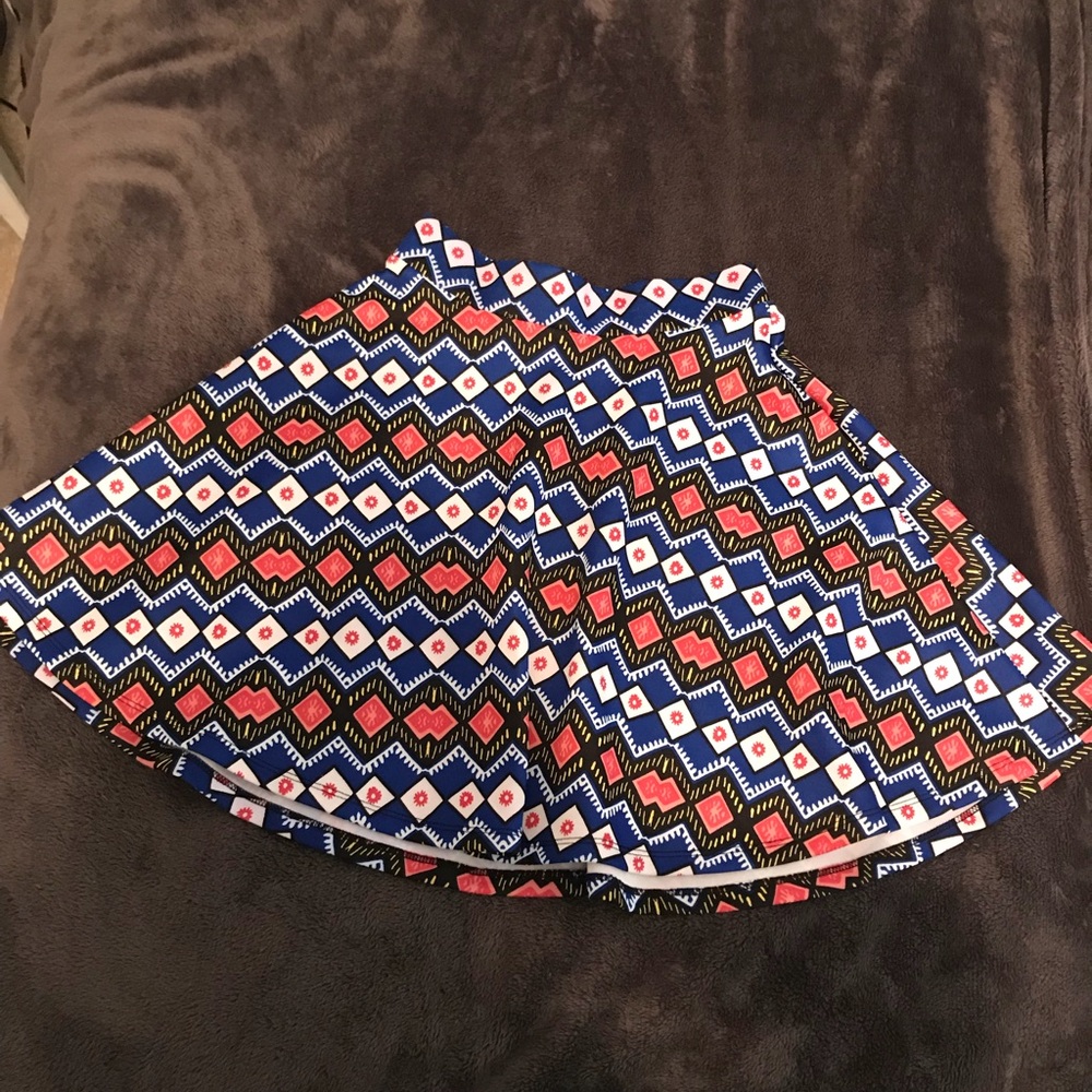Patterned skater skirt
